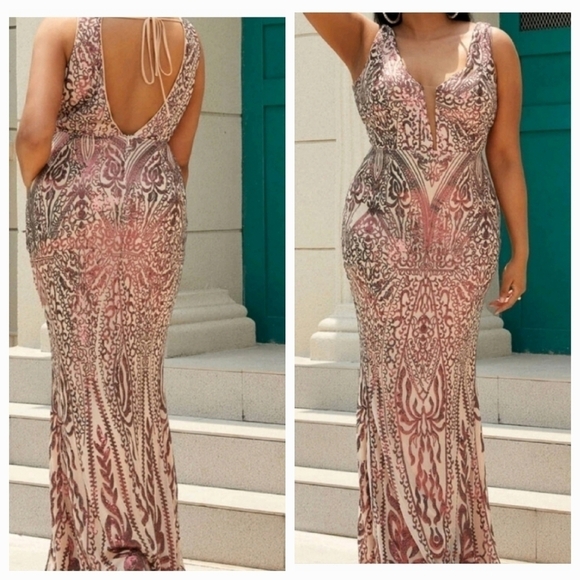 Red Party Backless Deep V neck, Sequined Maxi Mermaid Gown - Picture 1 of 11